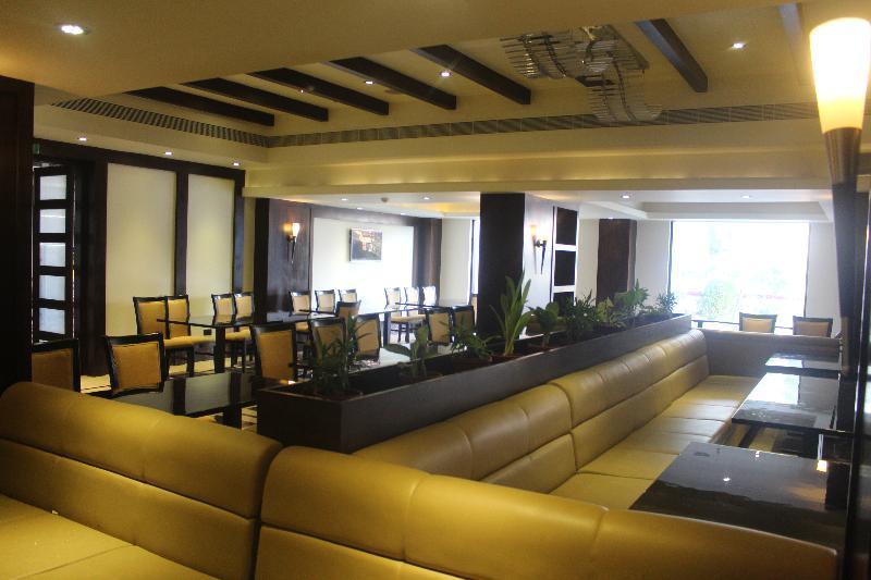 Anandha Inn Convention Centre And Suites Puducherry Zewnętrze zdjęcie